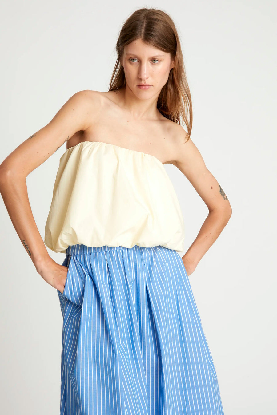 White sleeveless balloon top