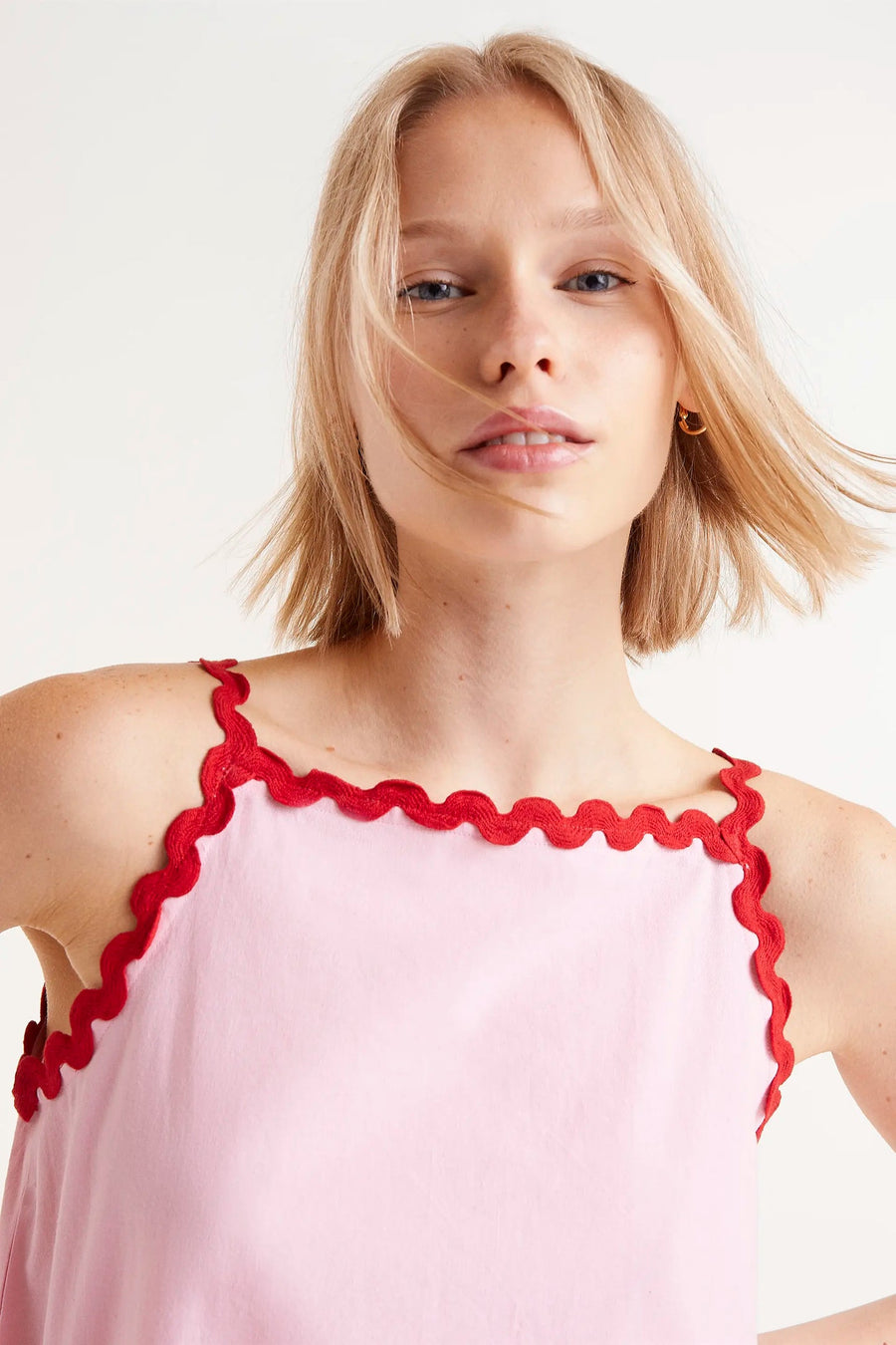 Short pink picunela dress