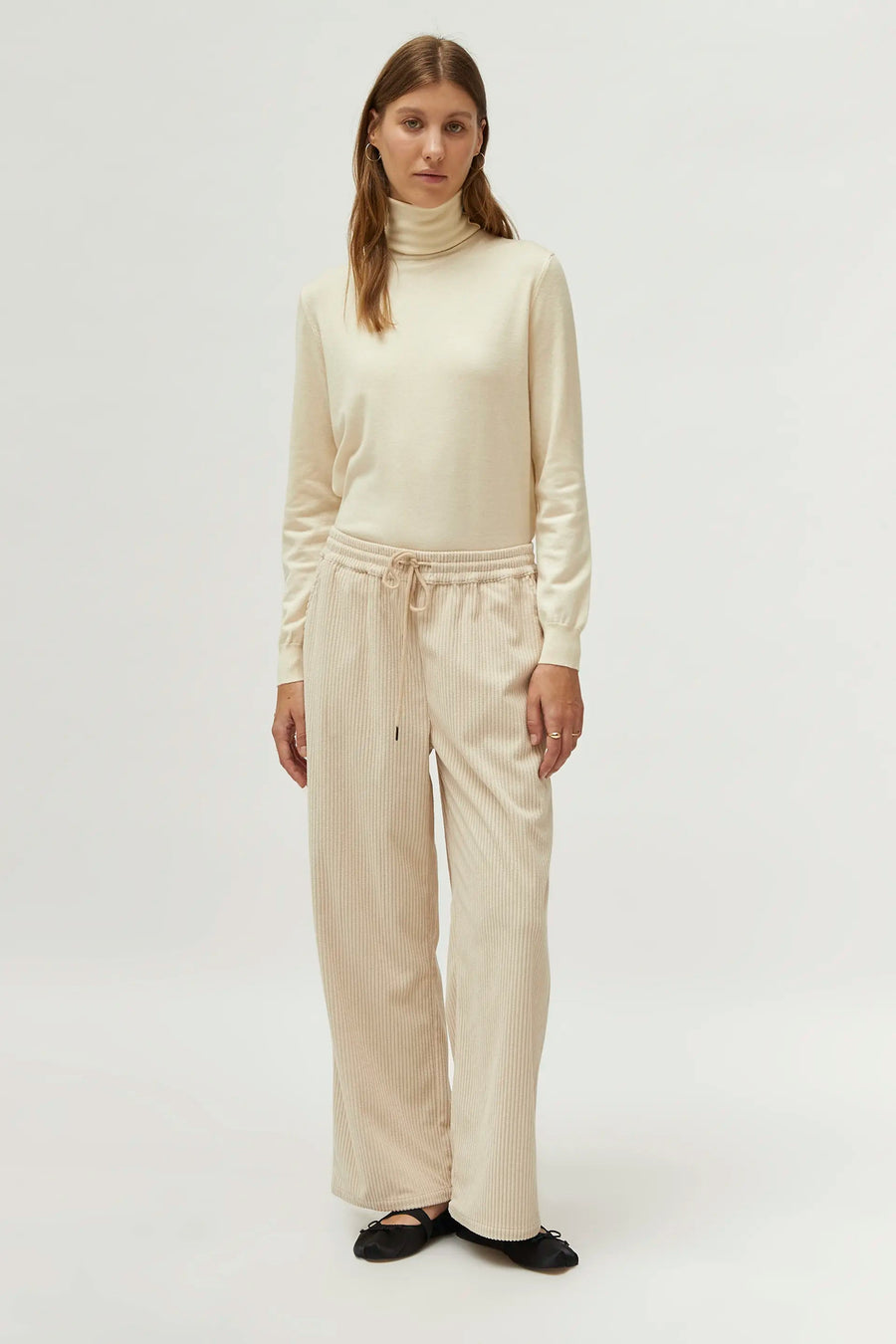White elastic waist corduroy pants