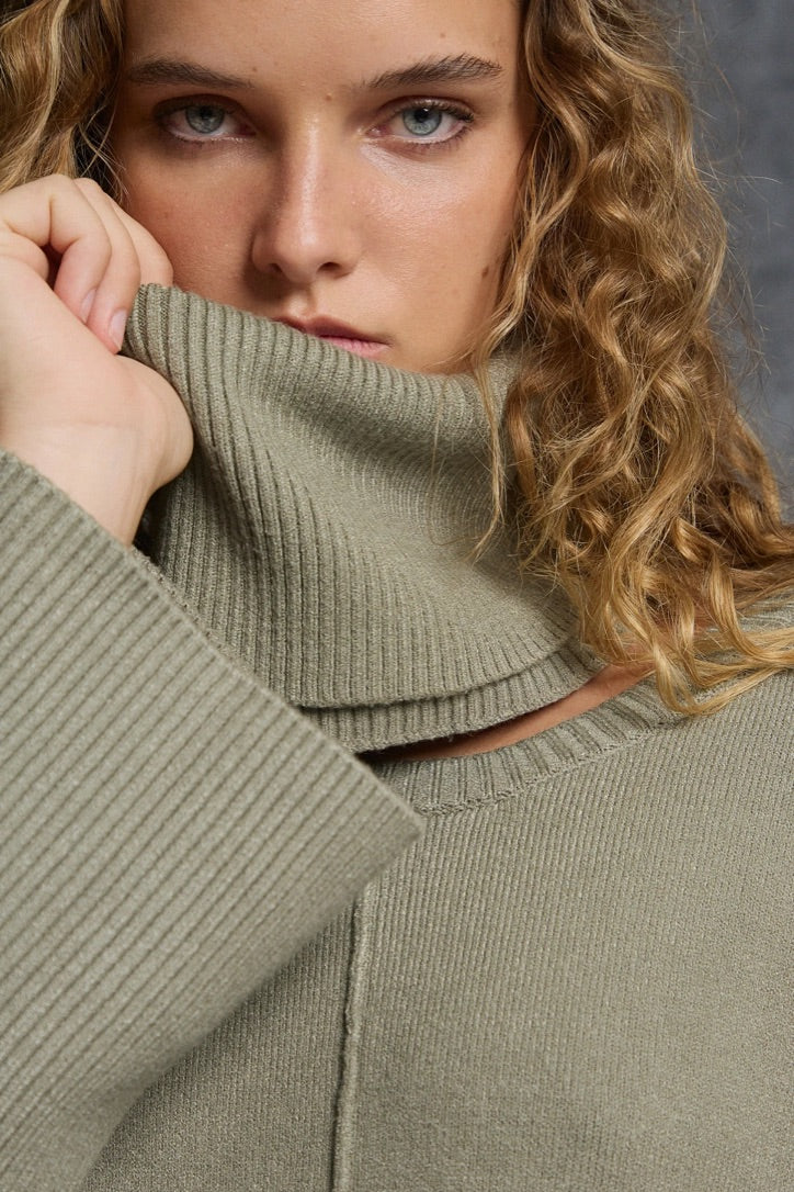 Jumper with detachable turtleneck - Khaki