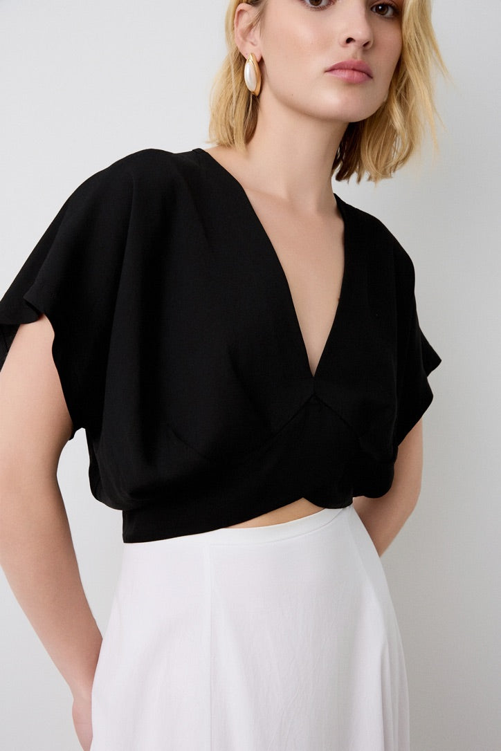 Crop top with short sleeves and pleats