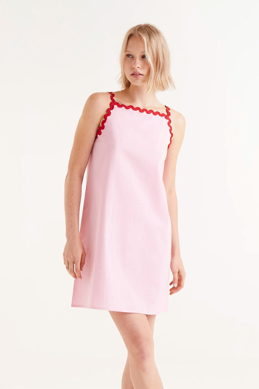 Short pink picunela dress