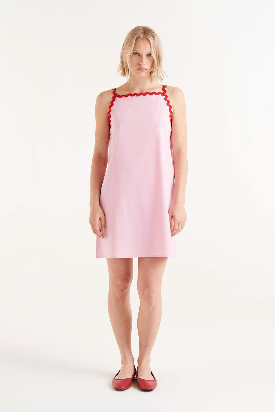 Short pink picunela dress