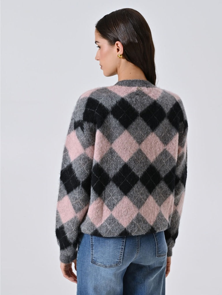 Diamond-patterned plush sweater