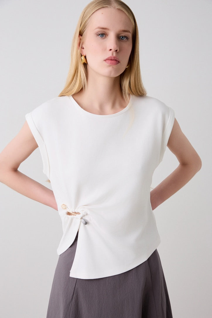 Short sleeves blouse with hoop