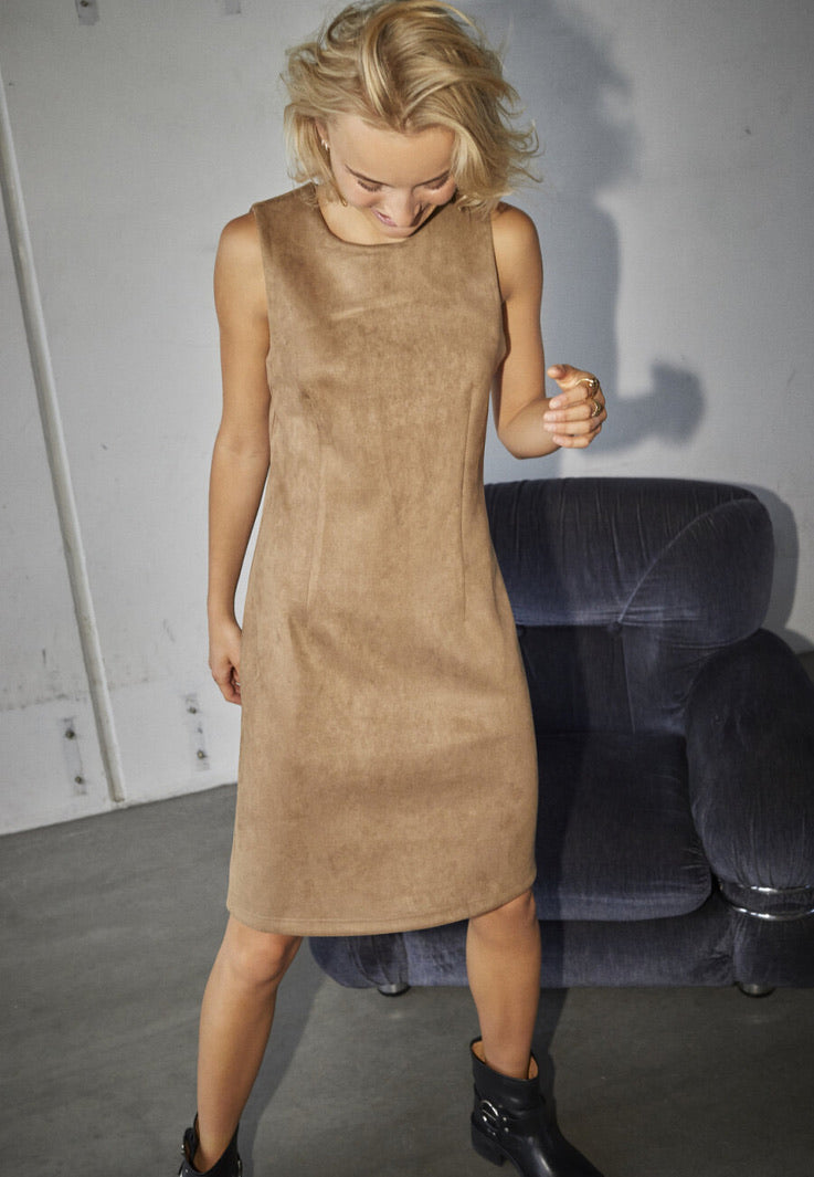 Velra Dress