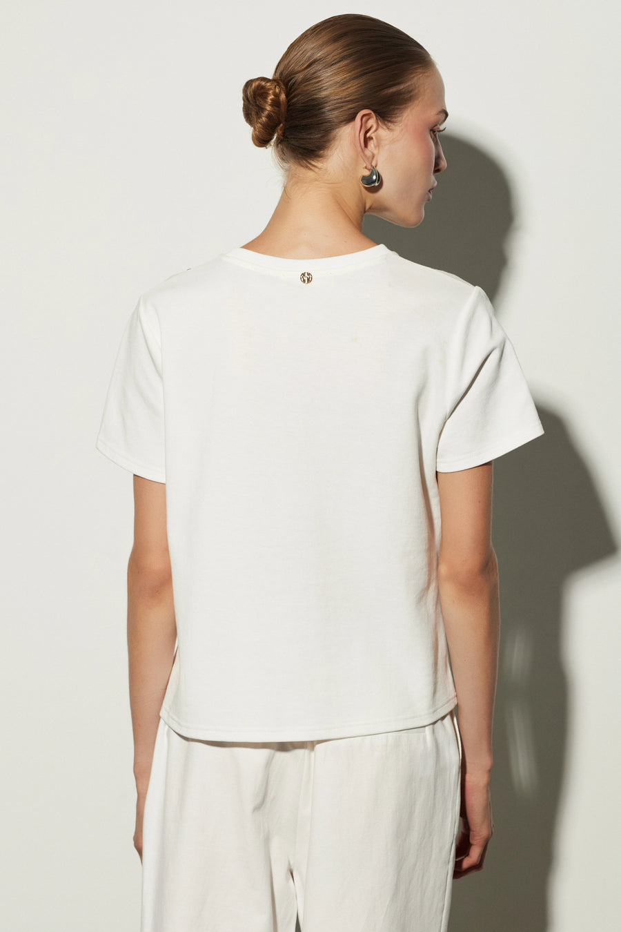 T-shirt with applique lace
