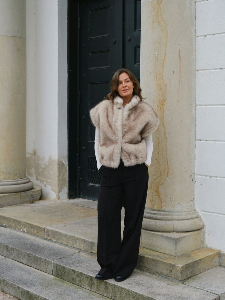 Kevini Faux Fur Vest