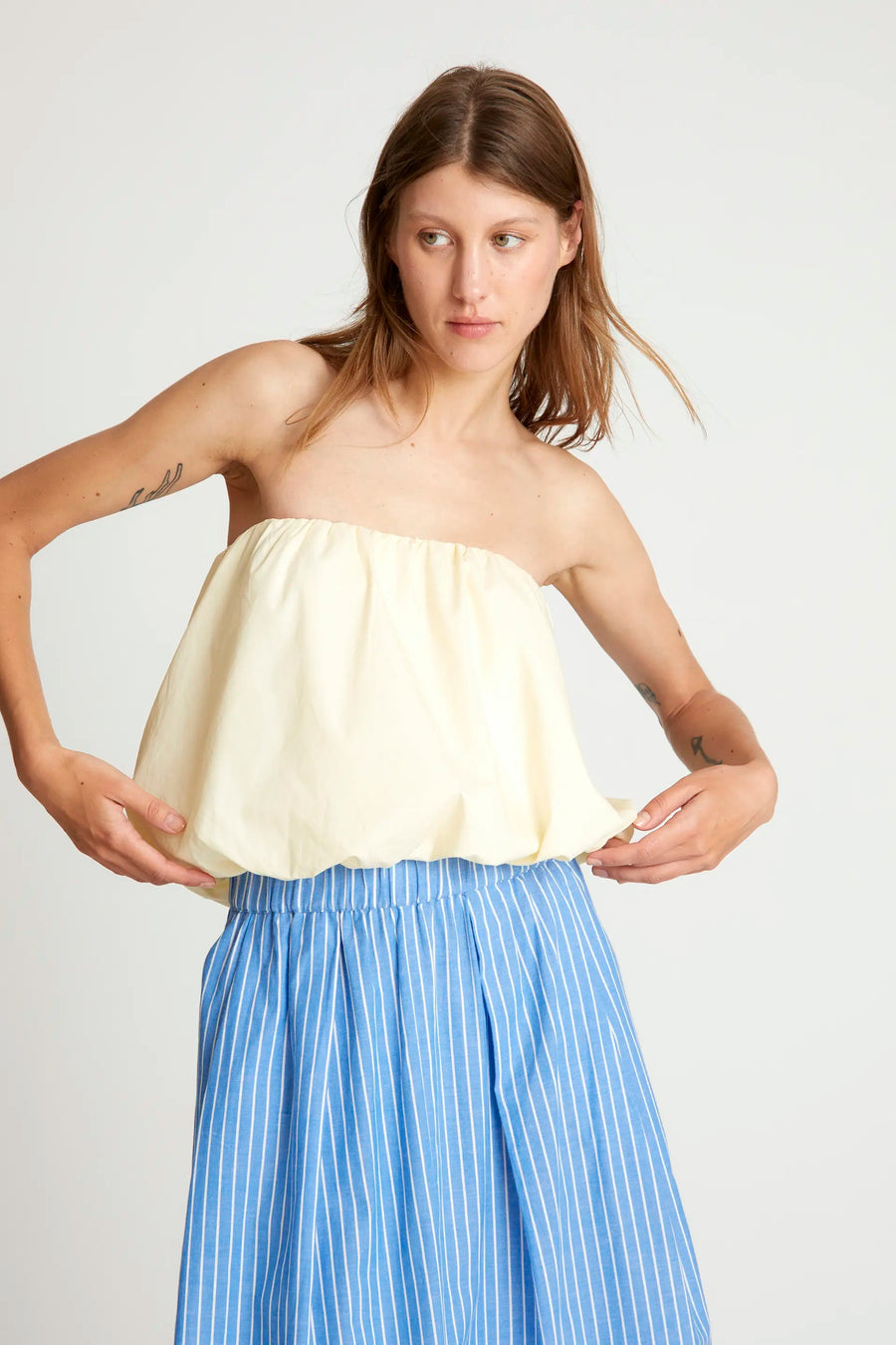 White sleeveless balloon top