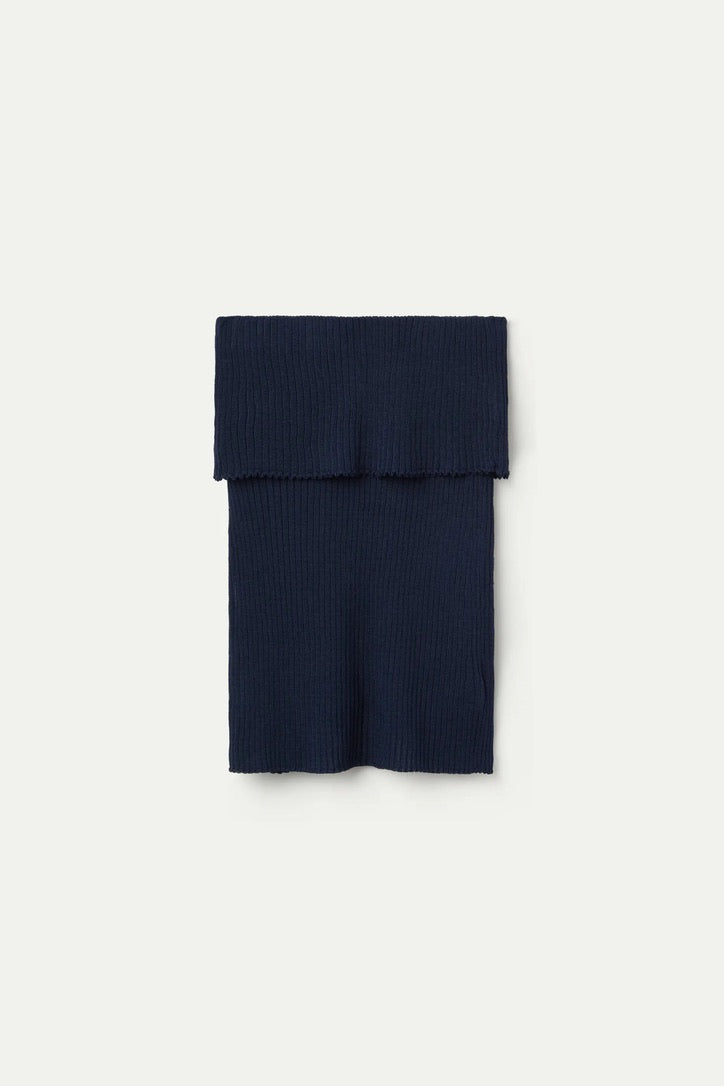 Blue strapless ribbed knit top