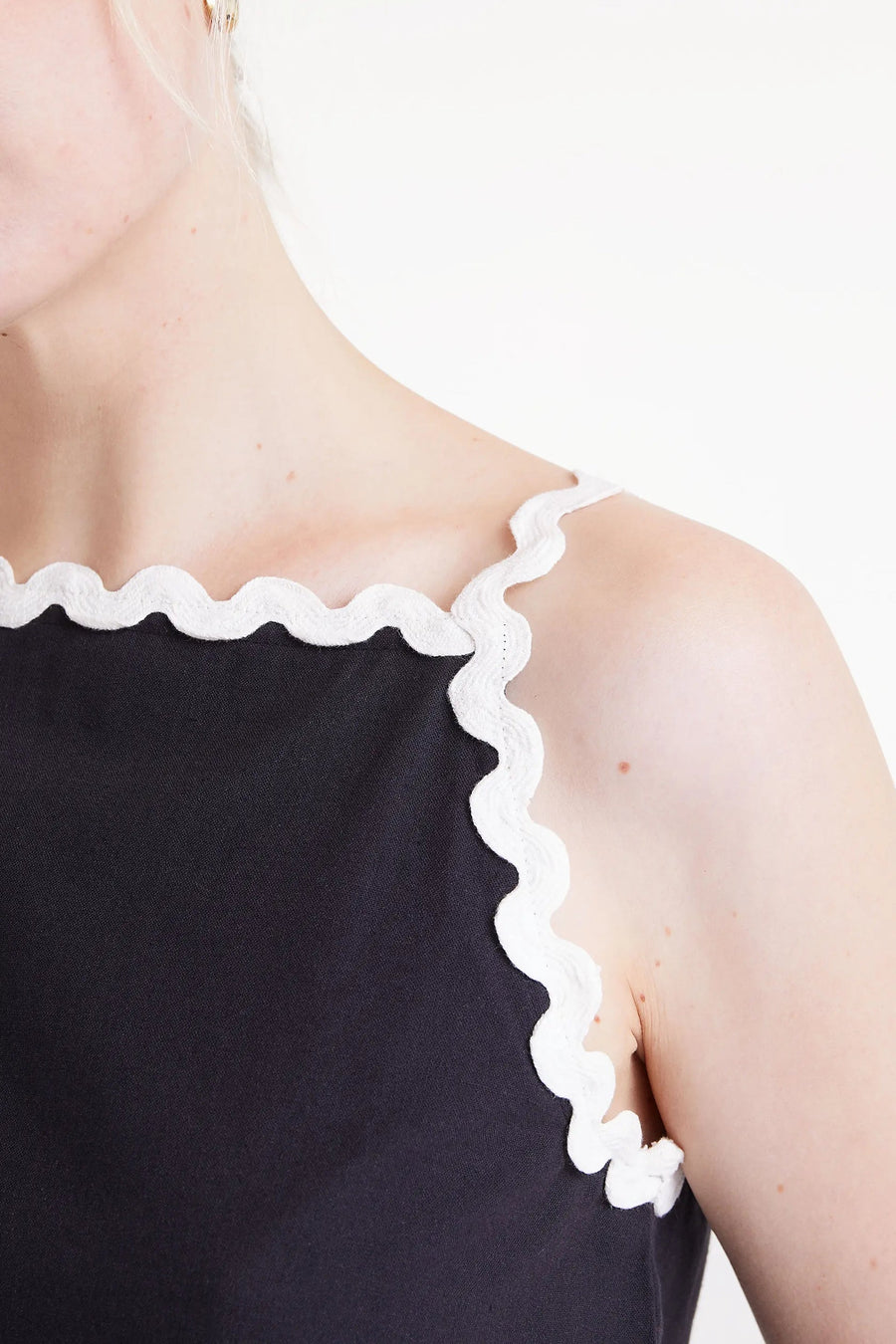 Black picunela strappy top