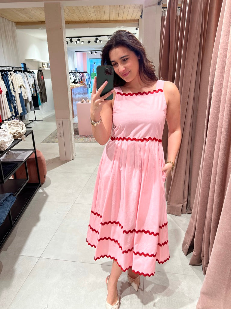 Pink picunela midi dress
