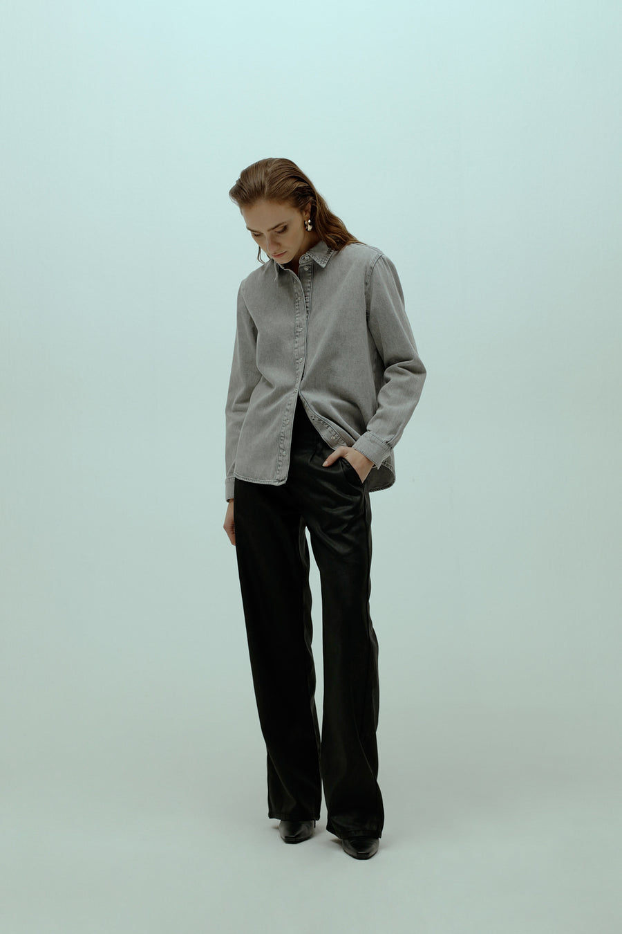 Flowy Coated Pleated Jeans