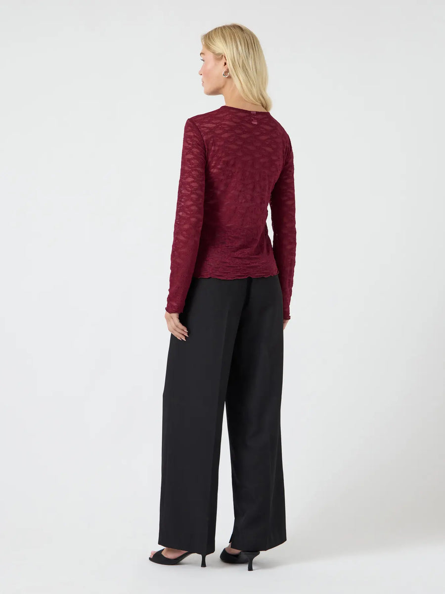 YASCara LS Lace Top Red