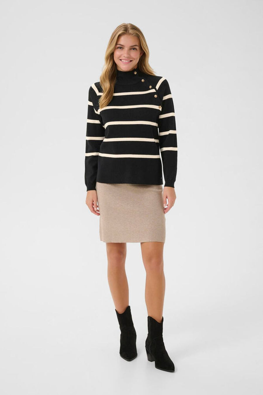 CRDela Button Pullover - Black