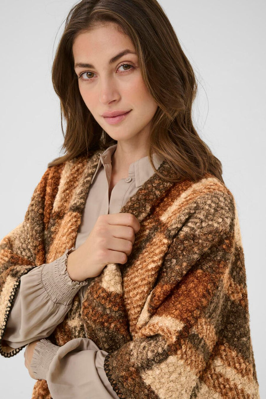 CRBlye Teddy Cape